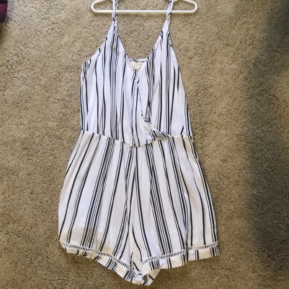 Pacsun romper